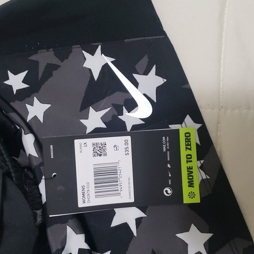 🆕️ Women's Nike shorts - Picture 3 of 6